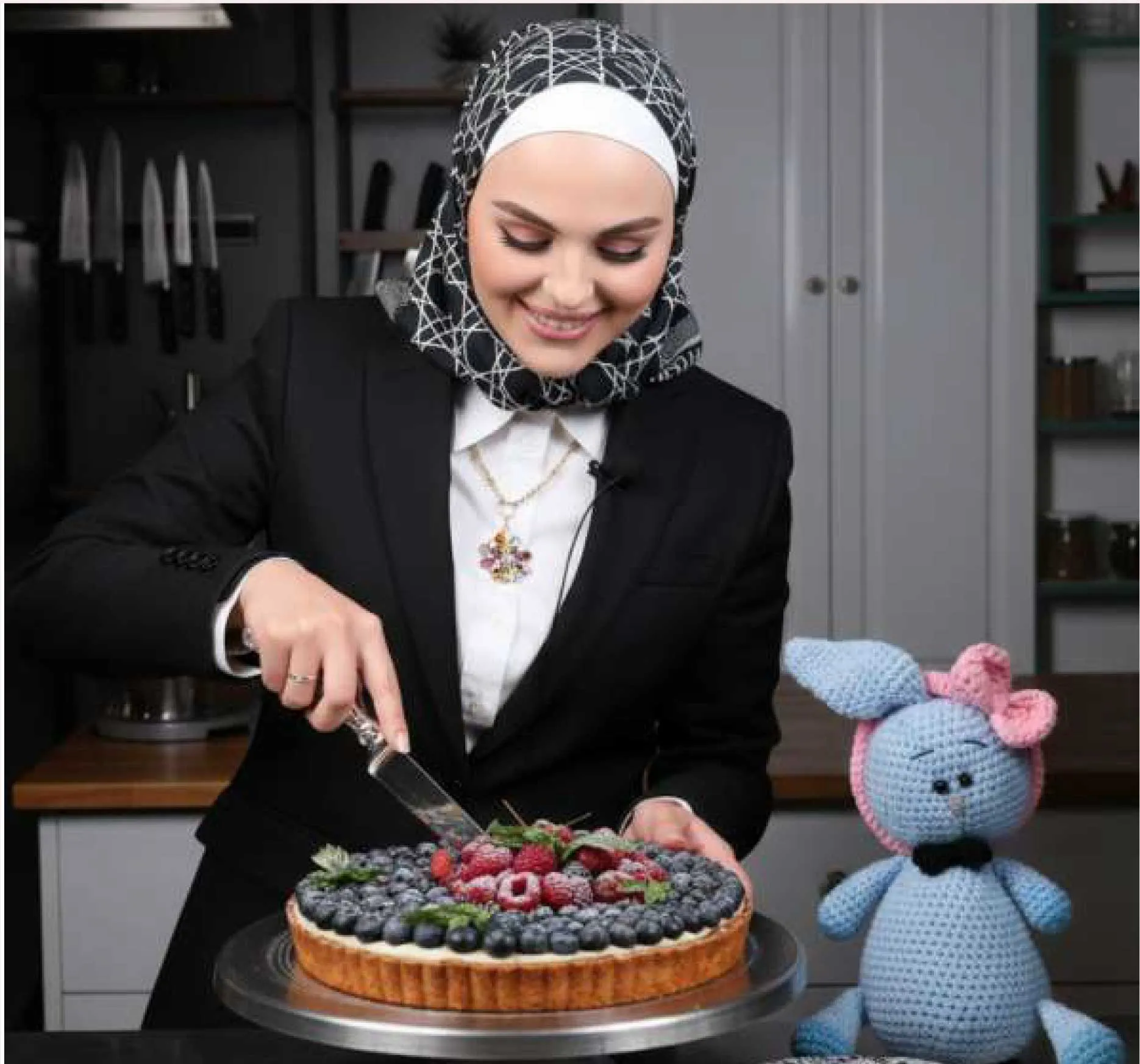 Özel günlerin vazgeçilmezi, her diliminde hikaye ve mutluluk barındıran bir pasta şefi